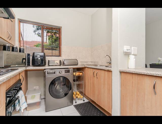 2 BEDROOM DUPLEX FOR SALE IN NOORDWYK